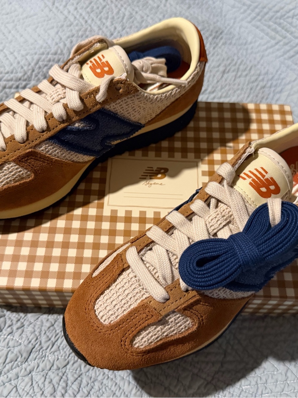 Sezane x New Balance  unisex Suede & Mesh Sneakers - Brown / Blue / Cream